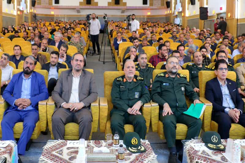 مراسم اعطای نشان درجه یک اقتصاد مقاومتی 